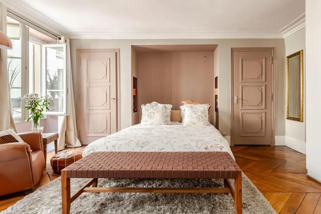 Miro Mirage Apartment Paris