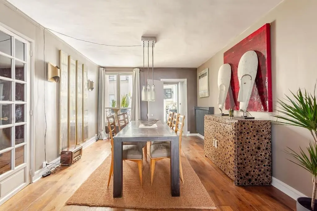 Miro Mirage Apartment Paris France