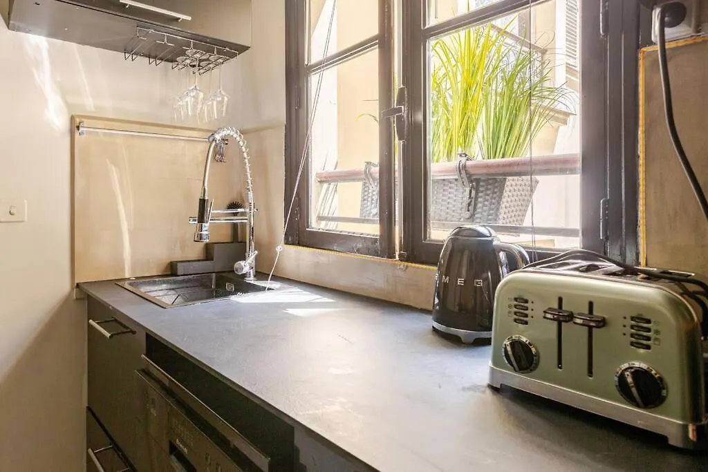 Miro Mirage Apartment Paris